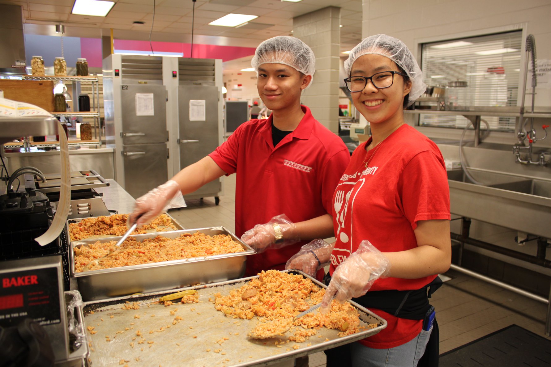 Food Service at Loves and Fishes in Houston