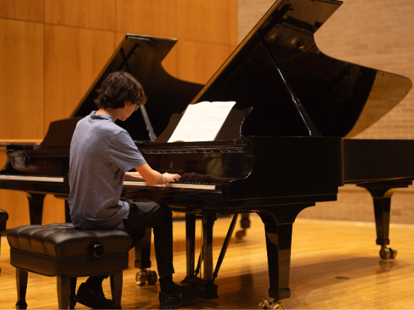 piano player in Dudley recital hall